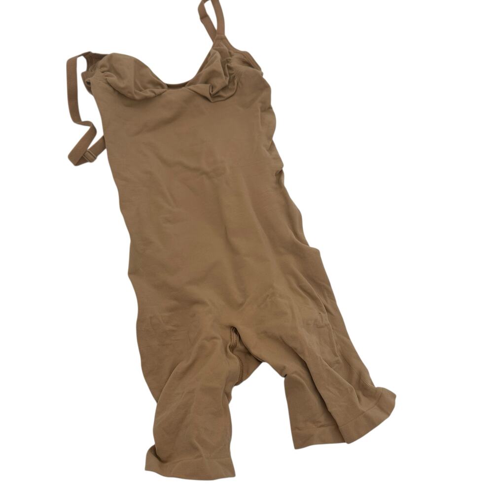 Skims Seamless Sculpting Mid Thigh Bodysuit Size Medium